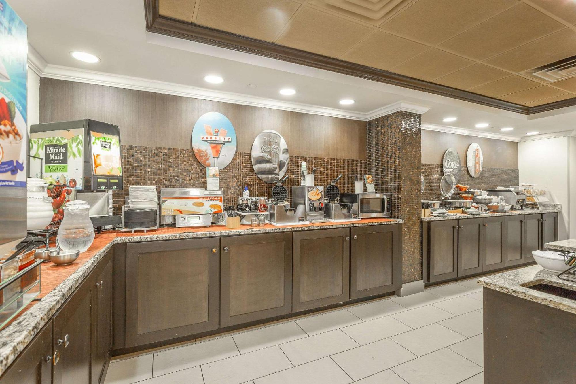 Inn At The Peachtrees, Ascend Hotel Collection أتلانتا المظهر الخارجي الصورة